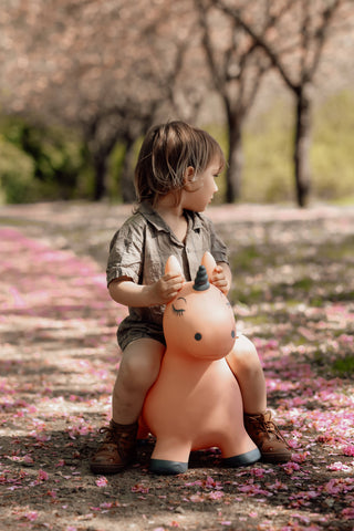 Springende dyr - enhjørning