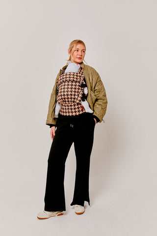 NOMAD AIR HOUNDSTOOTH BABY CARRIER - HARLOW TOFFEE